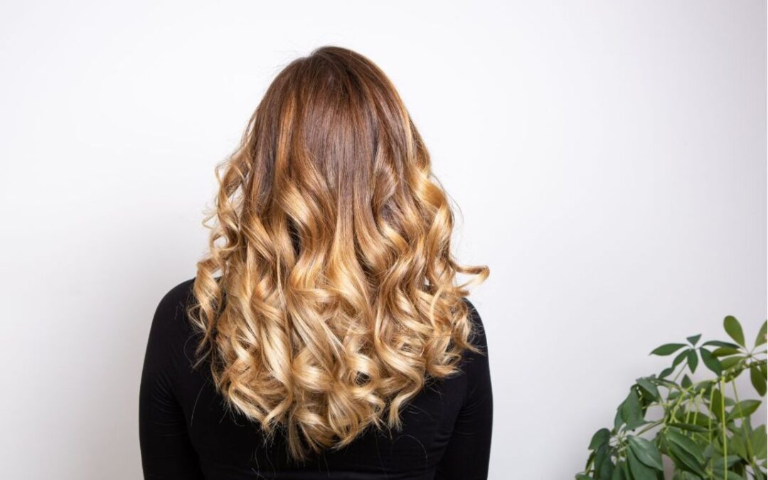 Sfumatura naturale con la tecnica balayage per capelli